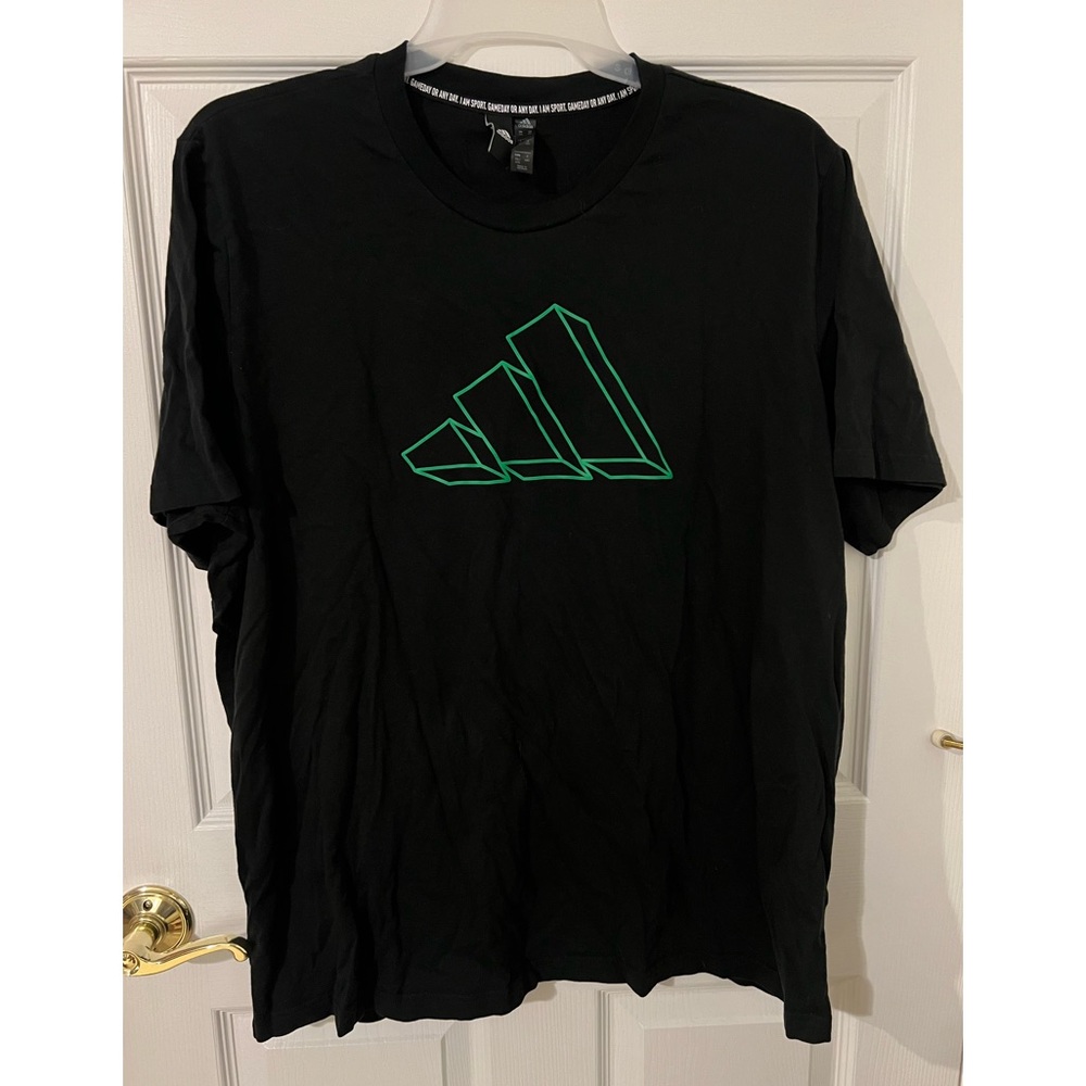 Adidas 2XL Green logo Tshirt
